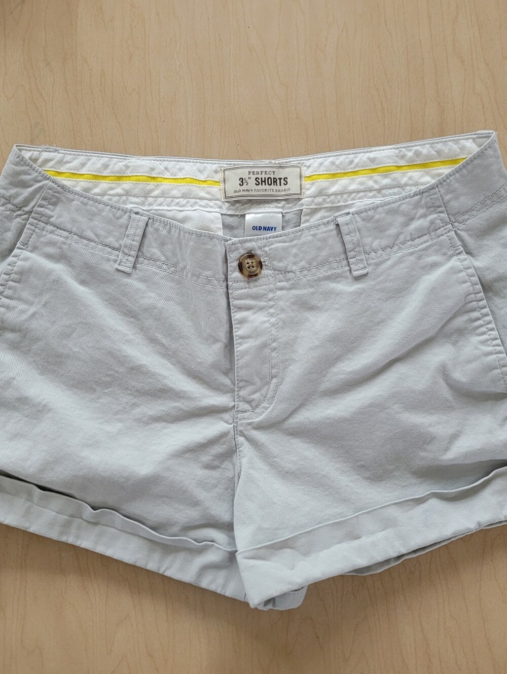 Old Navy Light Gray Perfect 3.5" Women's Chino Khaki Shorts Size 6